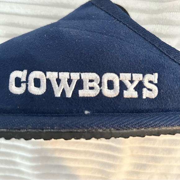 Large Dallas Cowboys slippers - Picture 4 of 9